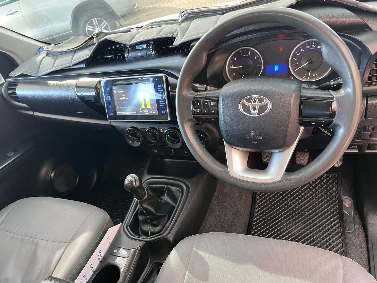 2019 Toyota Hilux photo 5