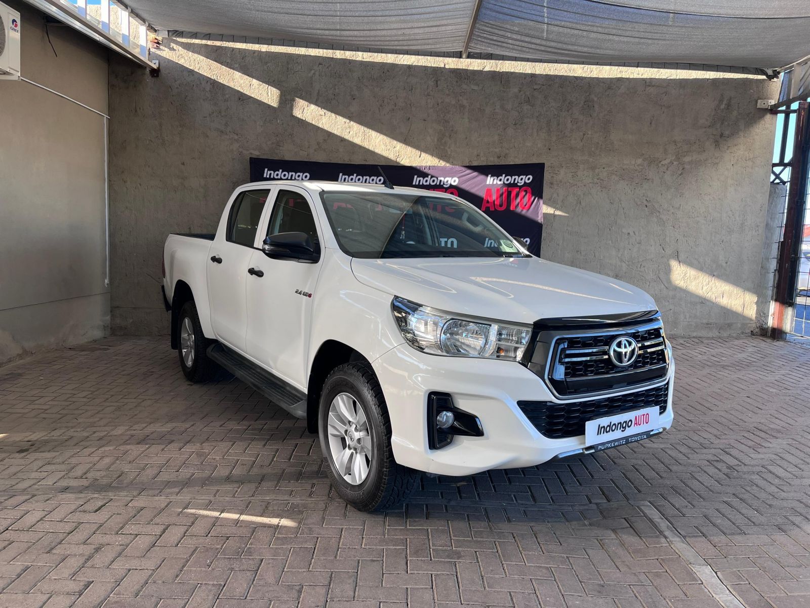 2020 Toyota Hilux photo 1