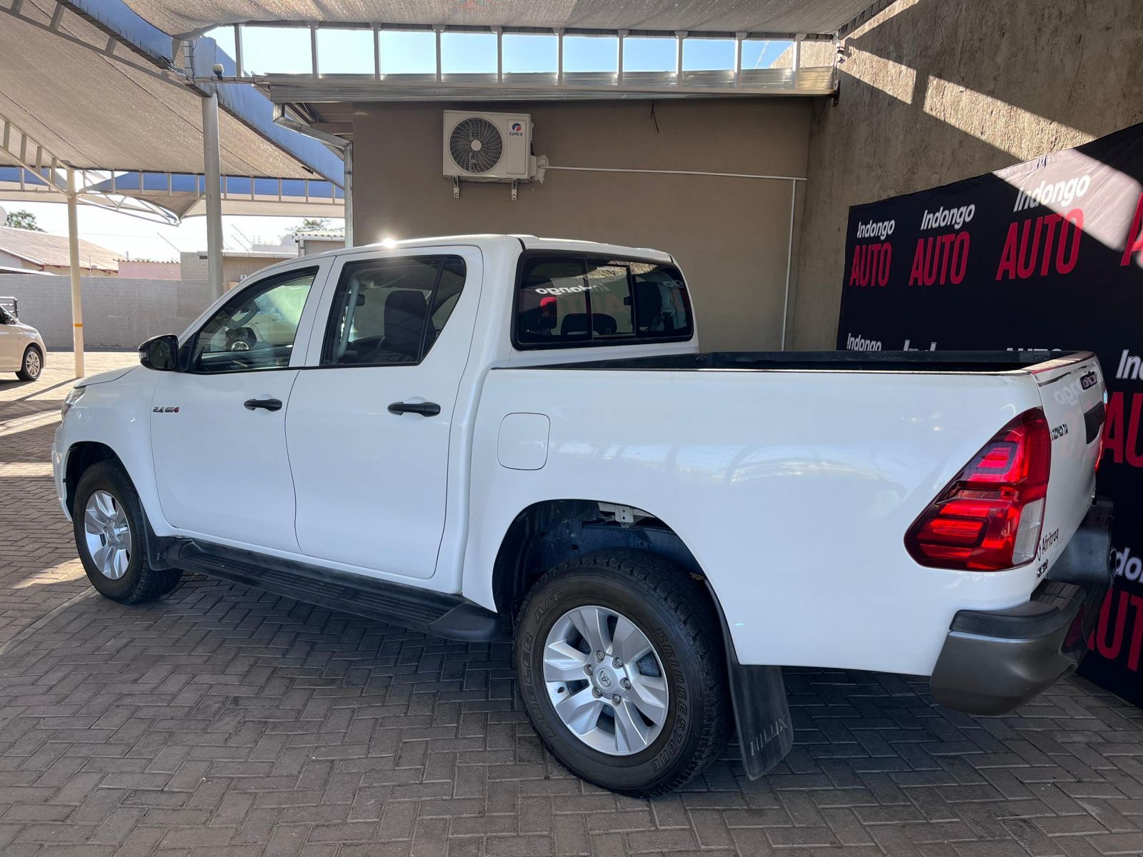 2020 Toyota Hilux photo 4