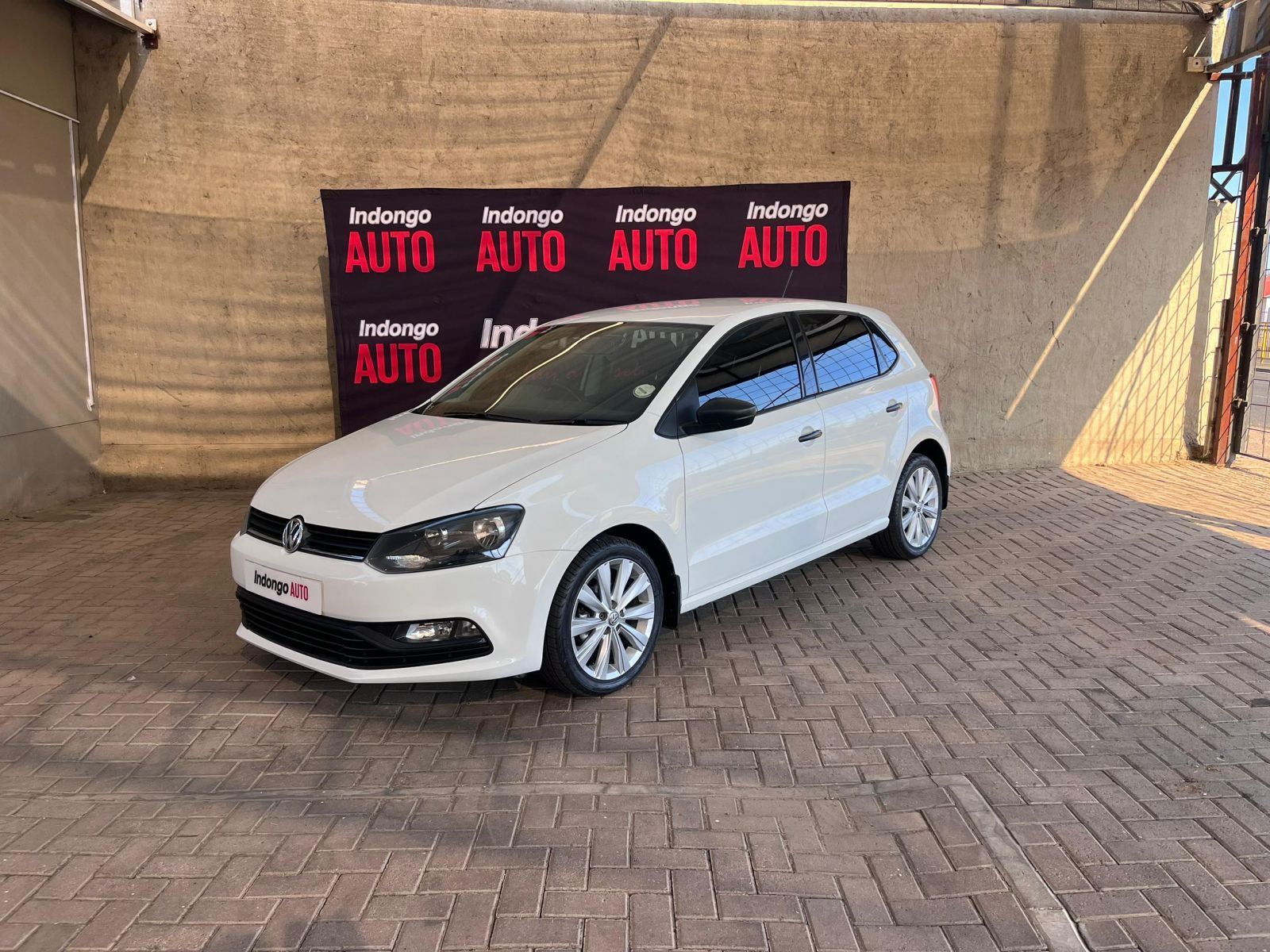 2017 Volkswagen Polo photo 2