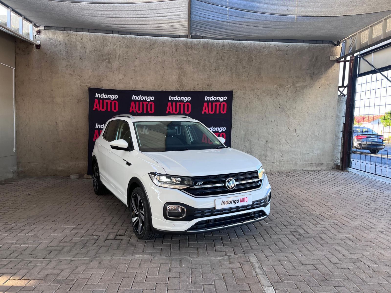 2021 Volkswagen T-Cross photo 1