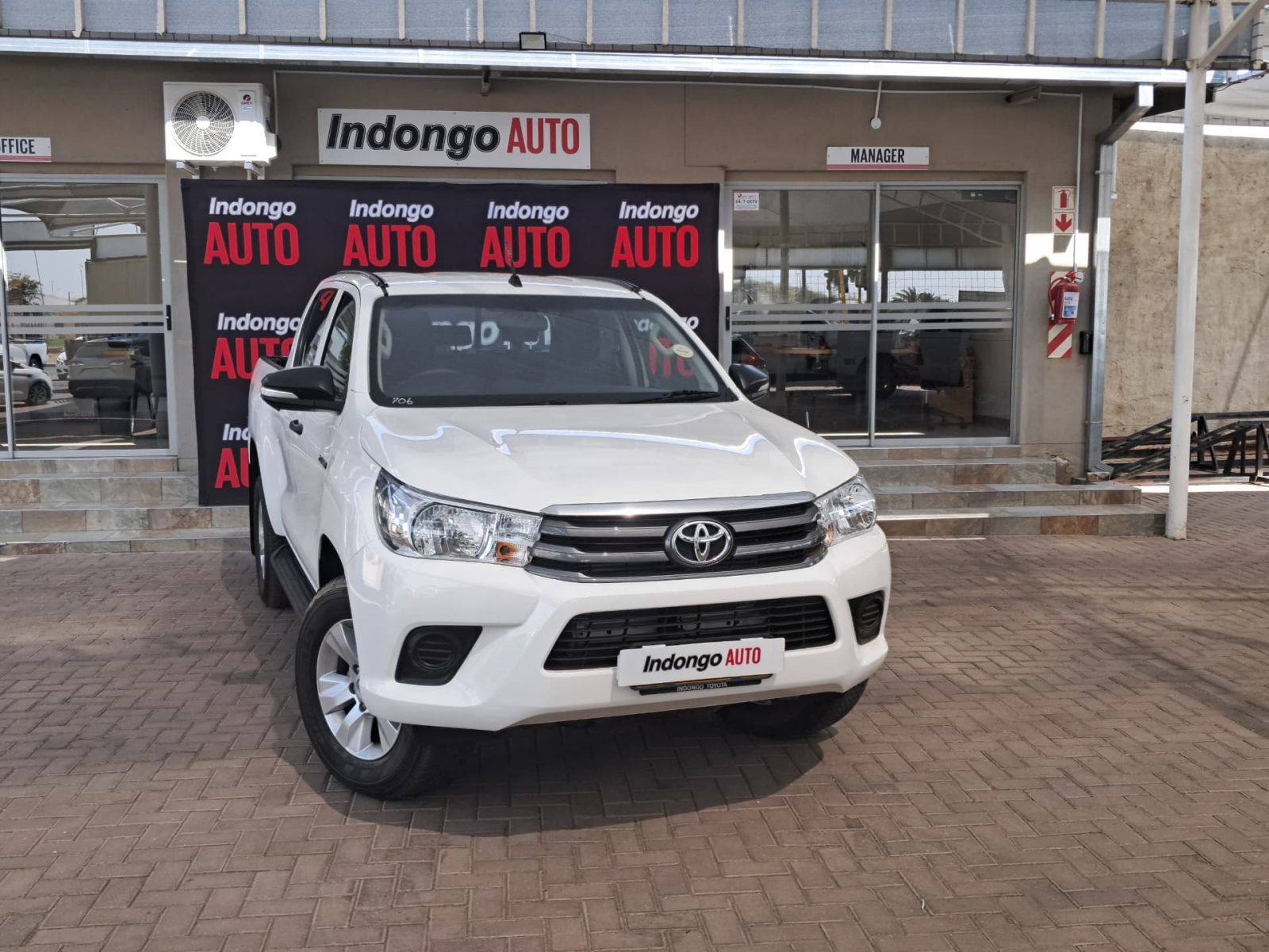 2017 Toyota Hilux photo 1