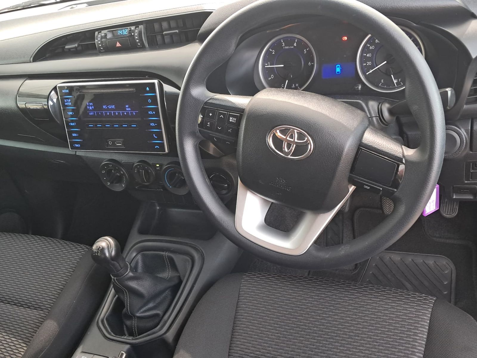 2017 Toyota Hilux photo 4