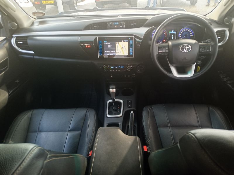 2016 Toyota Hilux photo 3