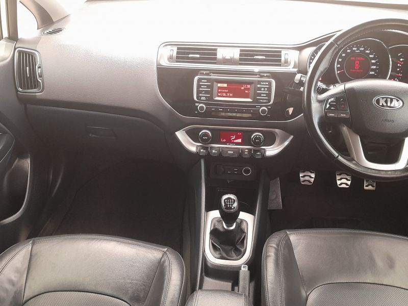 2017 Kia Rio photo 3