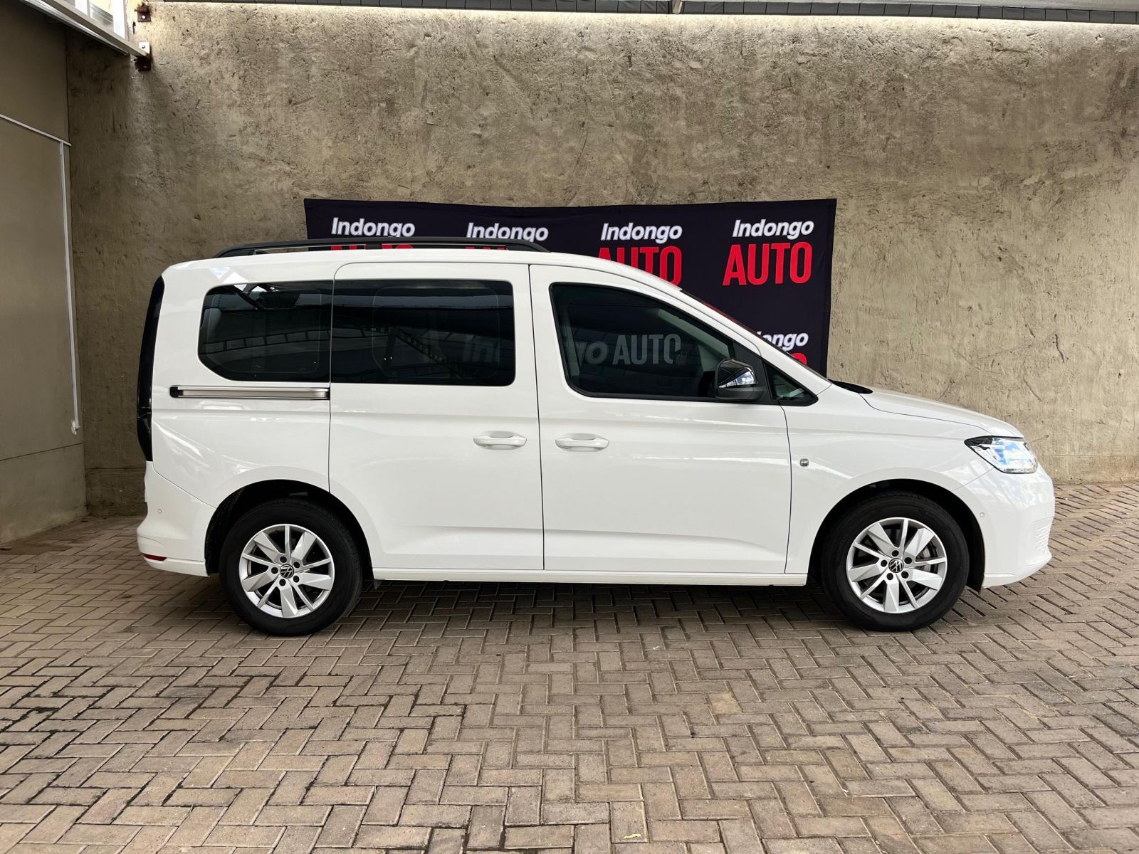 2022 Volkswagen Caddy photo 3
