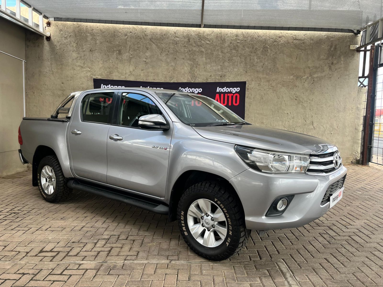 2017 Toyota Hilux photo 1