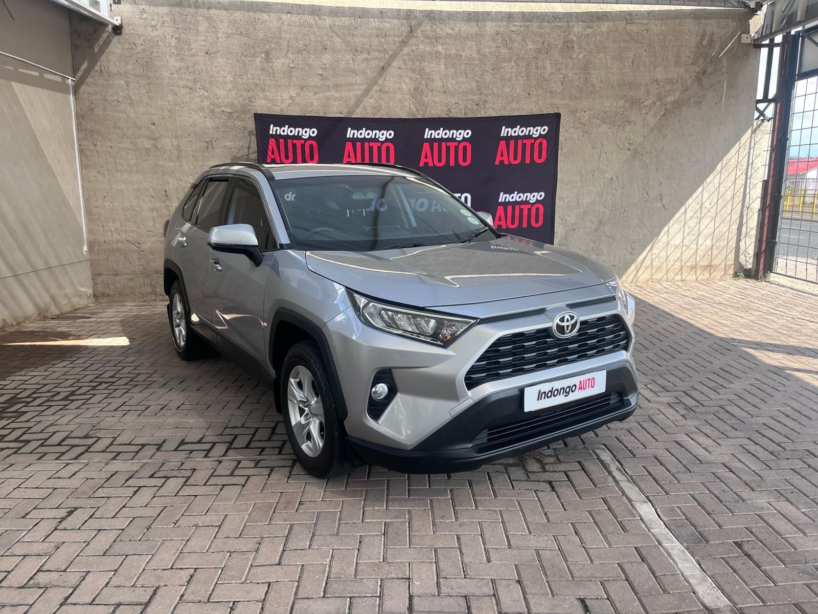 2021 Toyota Rav4 photo 1