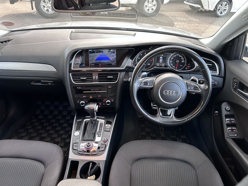 2015 Audi A4 photo 3