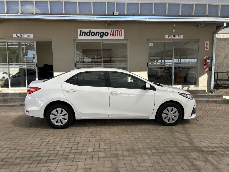 2022 Toyota Corolla photo 2