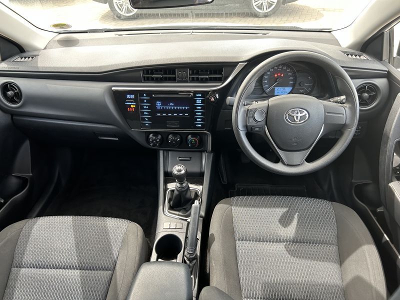 2022 Toyota Corolla photo 3