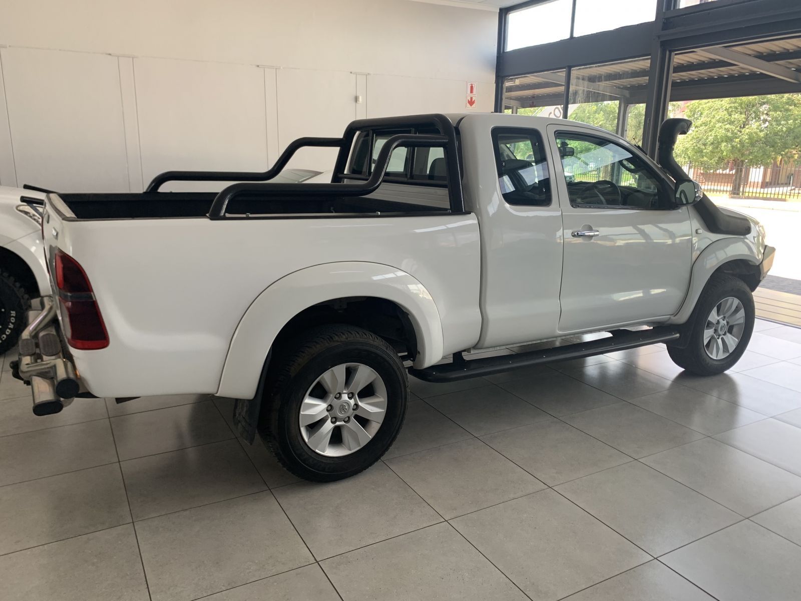 2011 Toyota Hilux photo 2