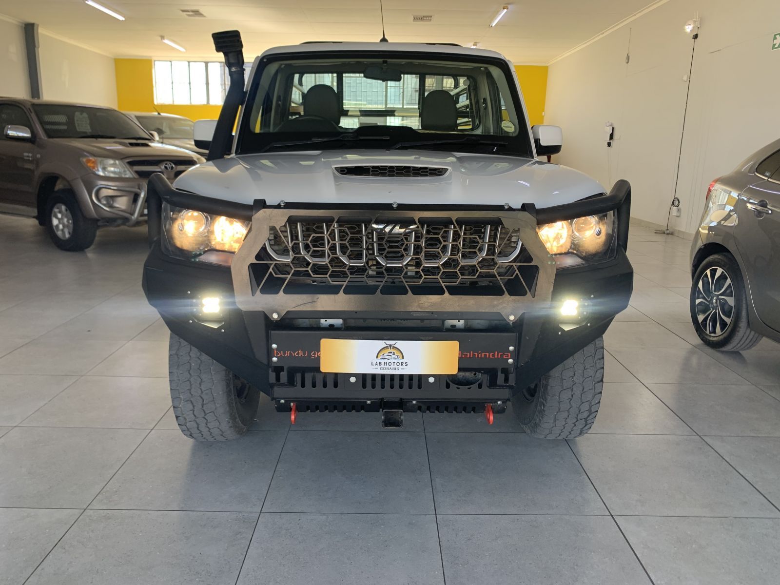 2021 Mahindra S6 photo 4