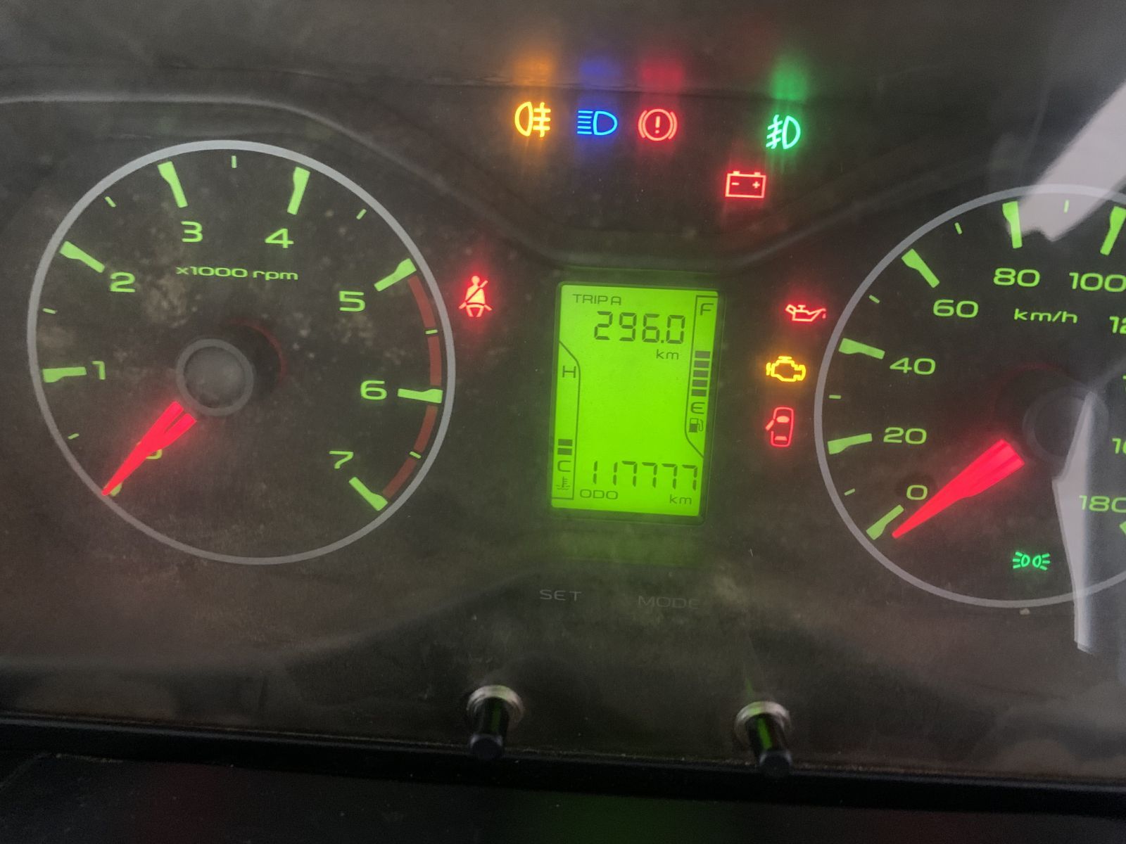 2021 Mahindra S6 photo 9