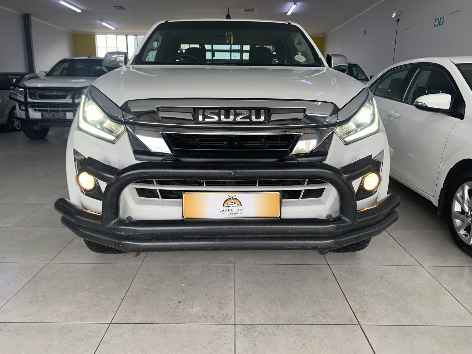 2020 Isuzu D-MAX photo 3