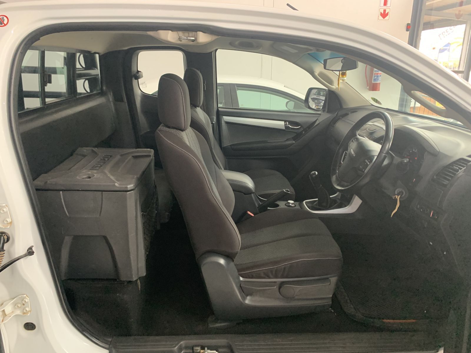 2020 Isuzu D-MAX photo 7