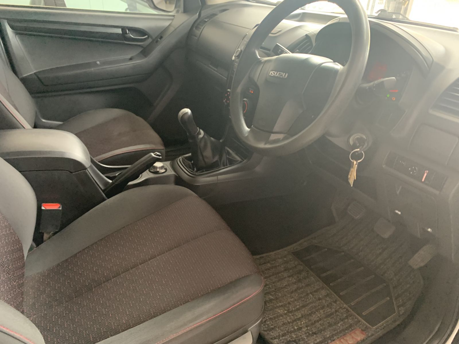 2016 Isuzu KB Series photo 7