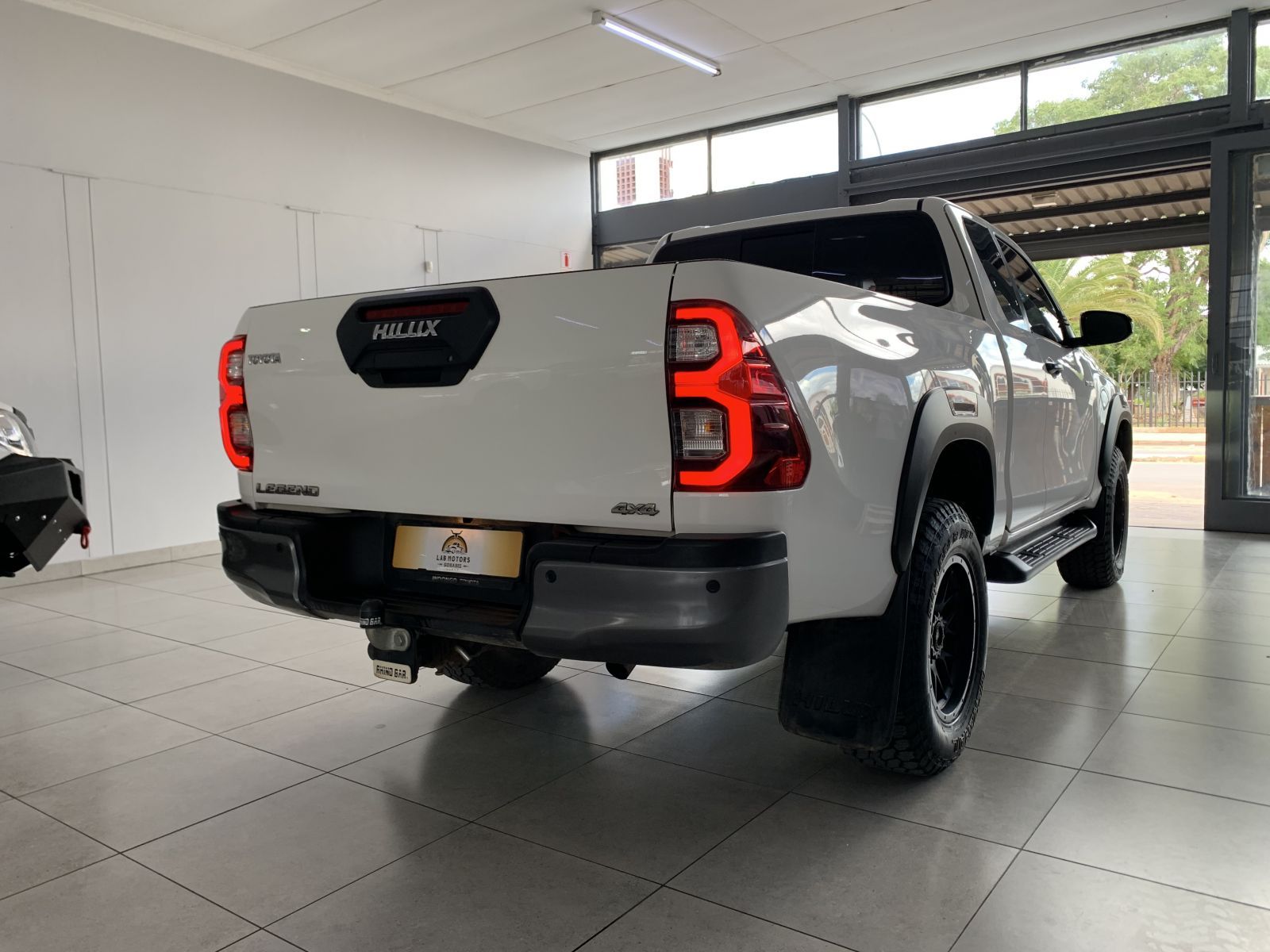 2023 Toyota Hilux photo 3