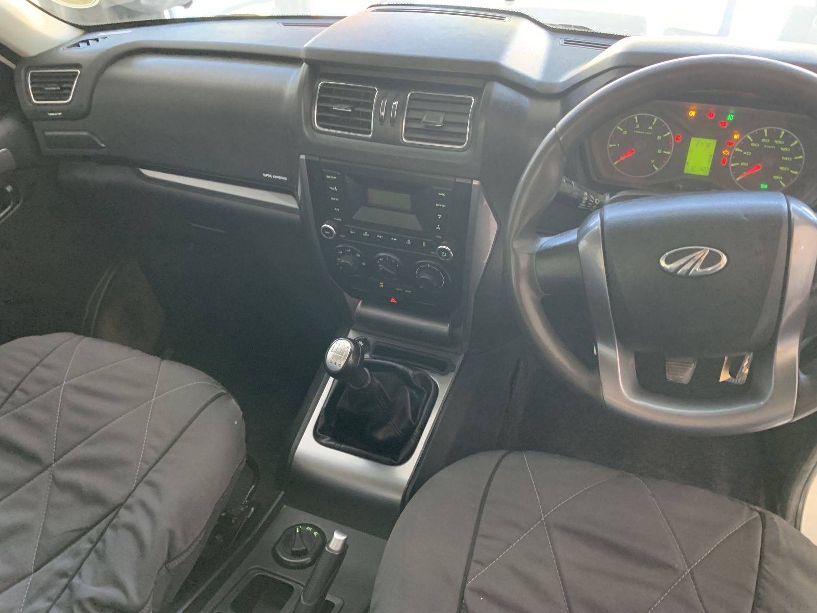 2019 Mahindra S6 photo 6
