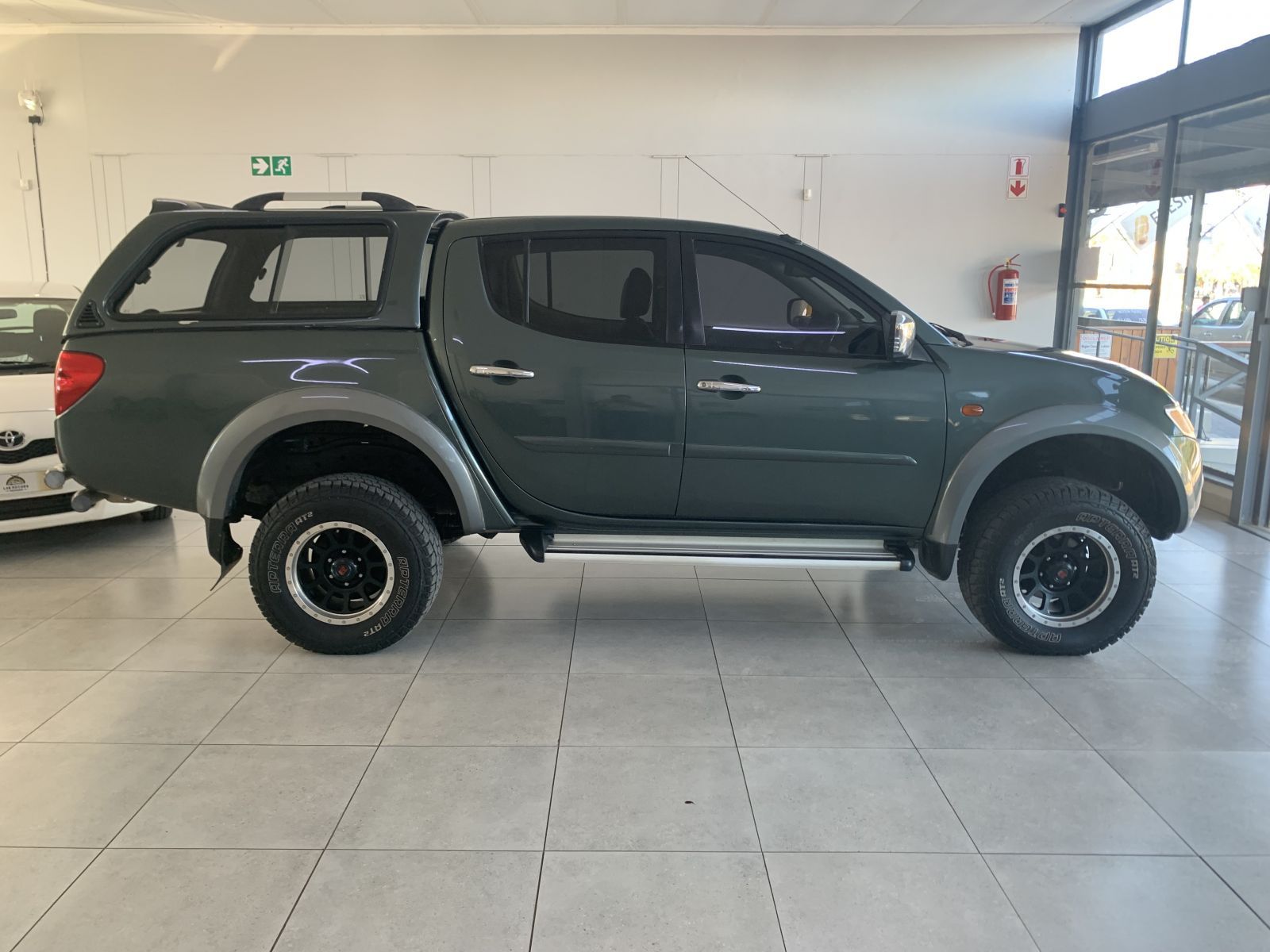 2007 Mitsubishi Triton photo 2