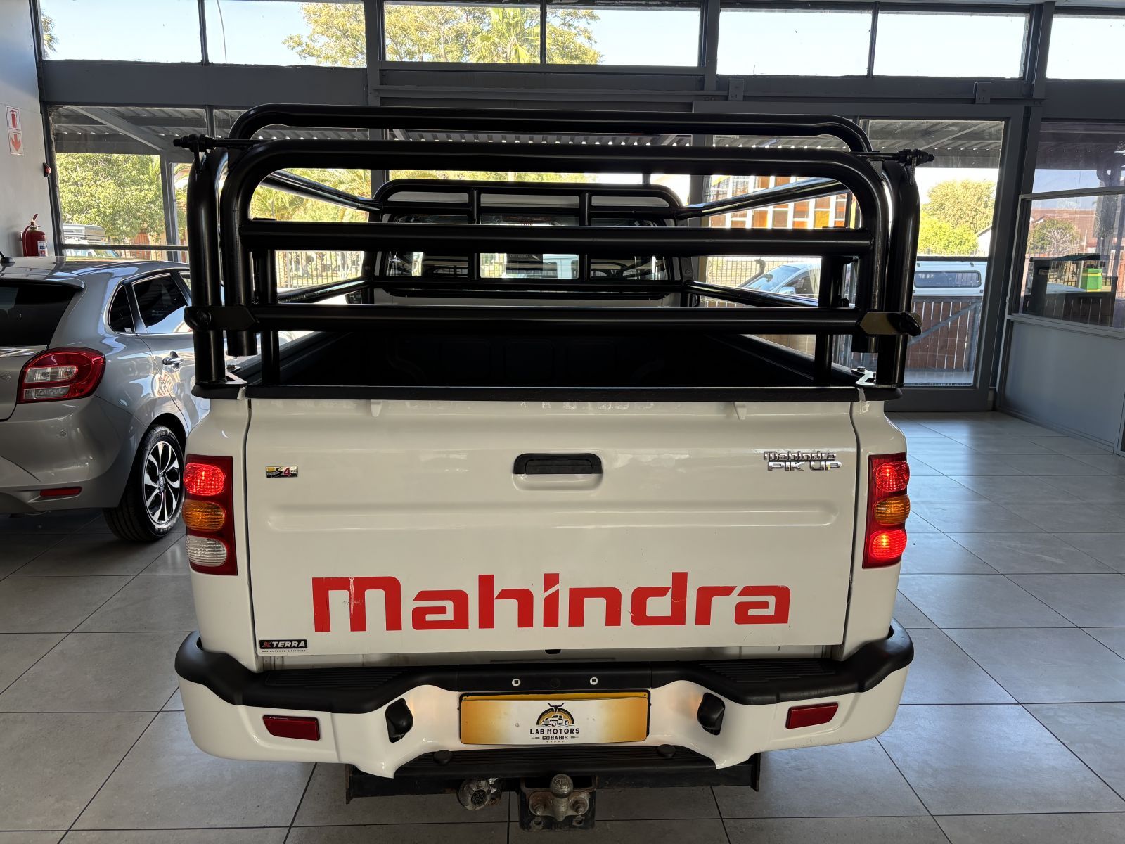 2023 Mahindra PIK UP photo 4