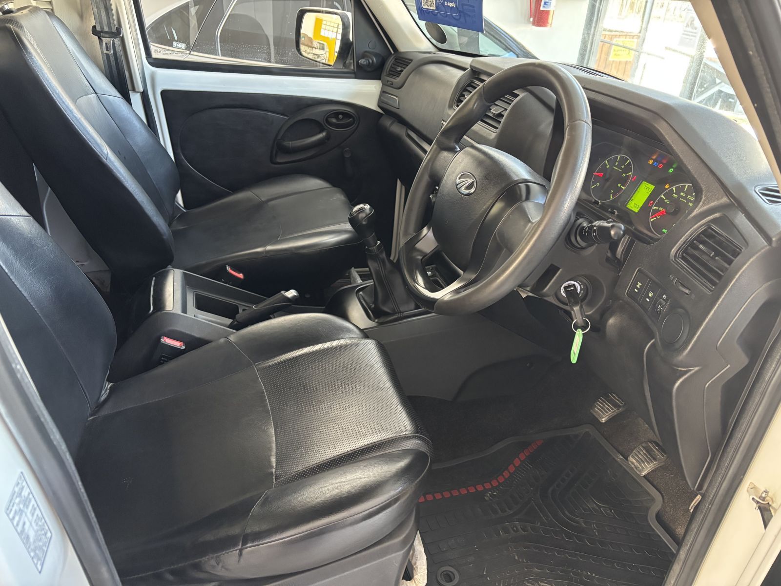 2023 Mahindra PIK UP photo 6