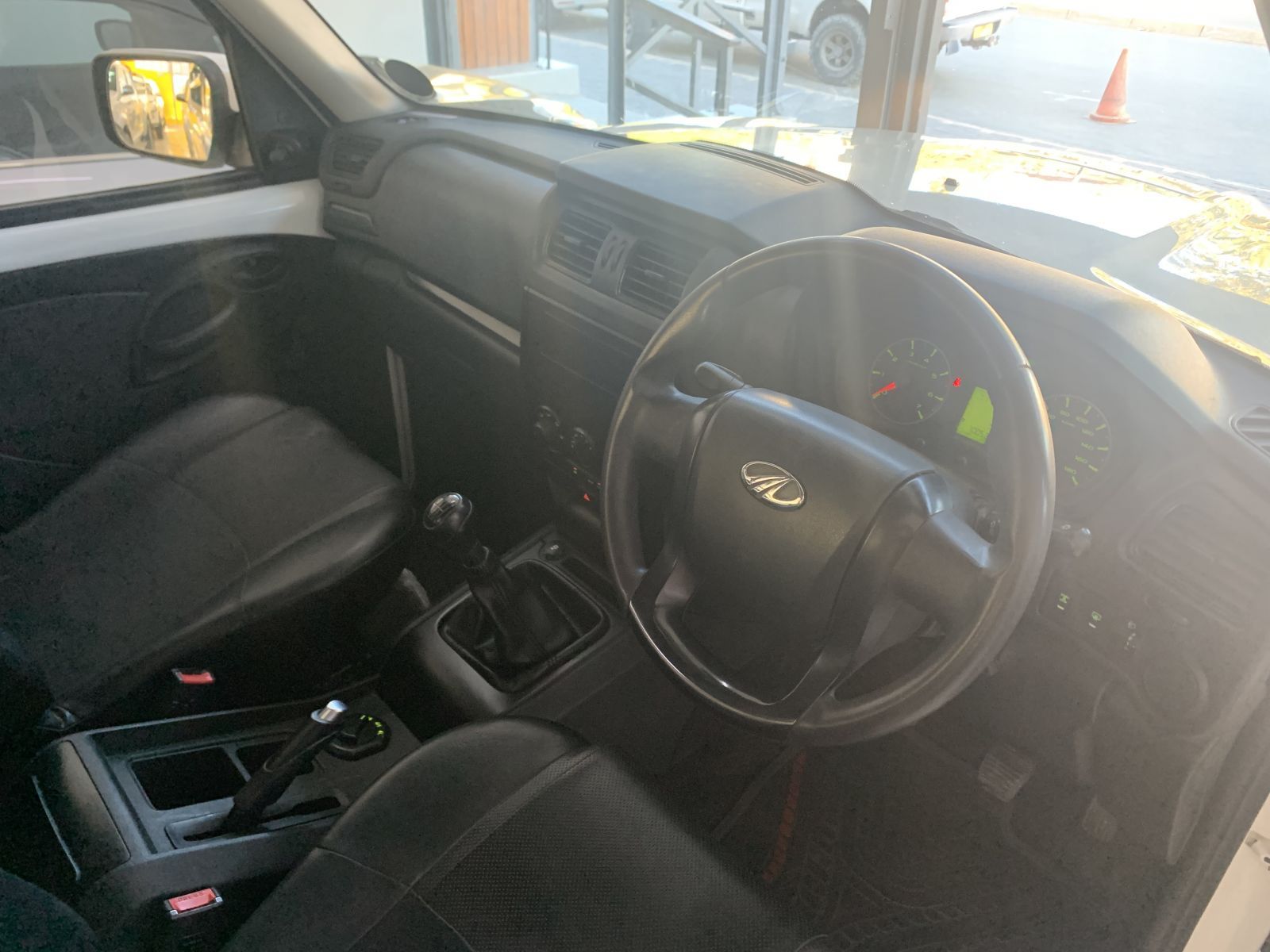 2023 Mahindra PIK UP photo 6