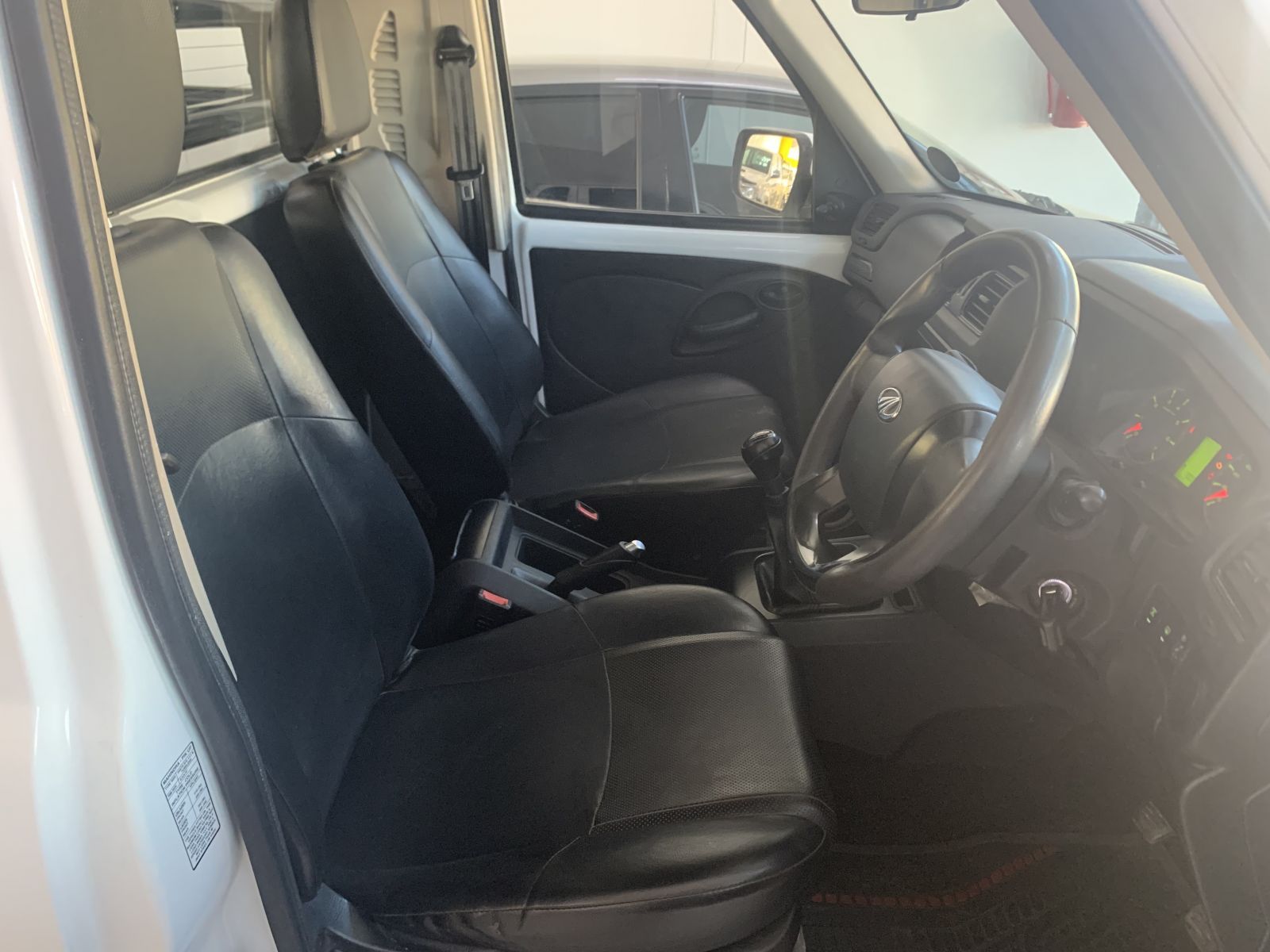 2023 Mahindra PIK UP photo 7