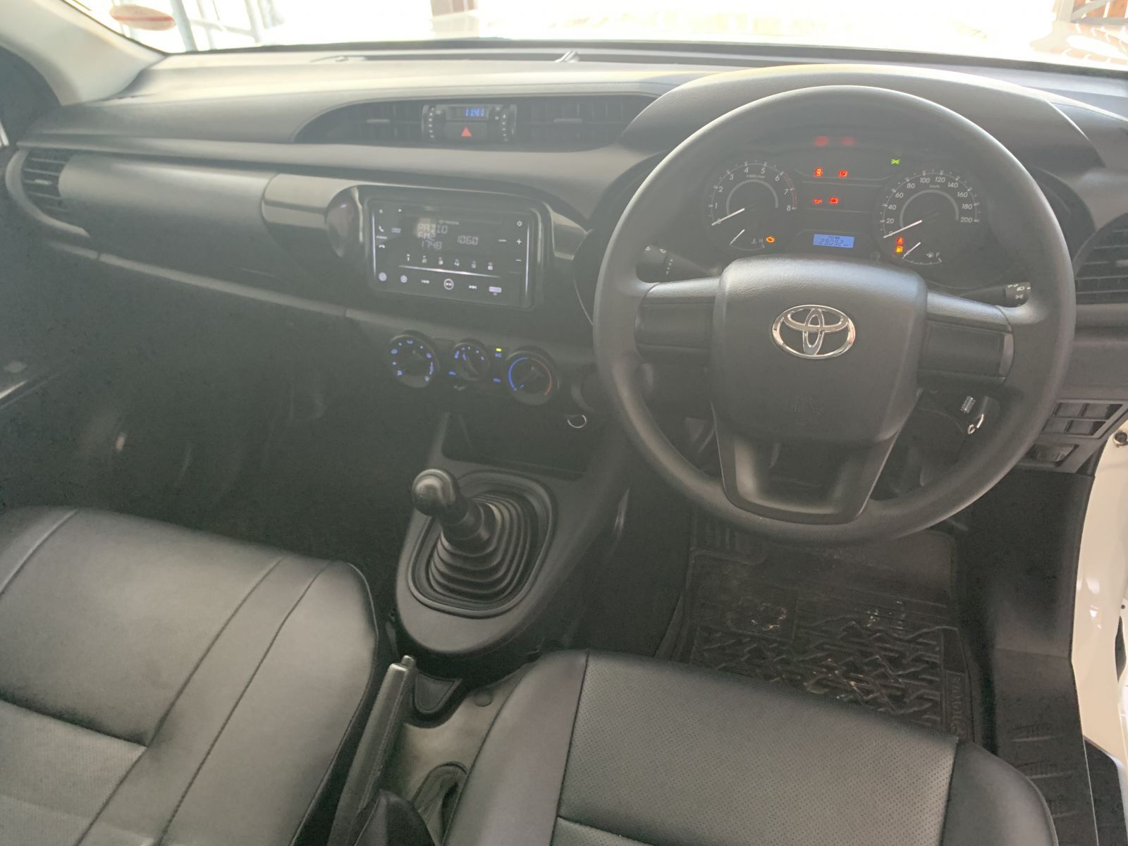 2024 Toyota Hilux photo 6