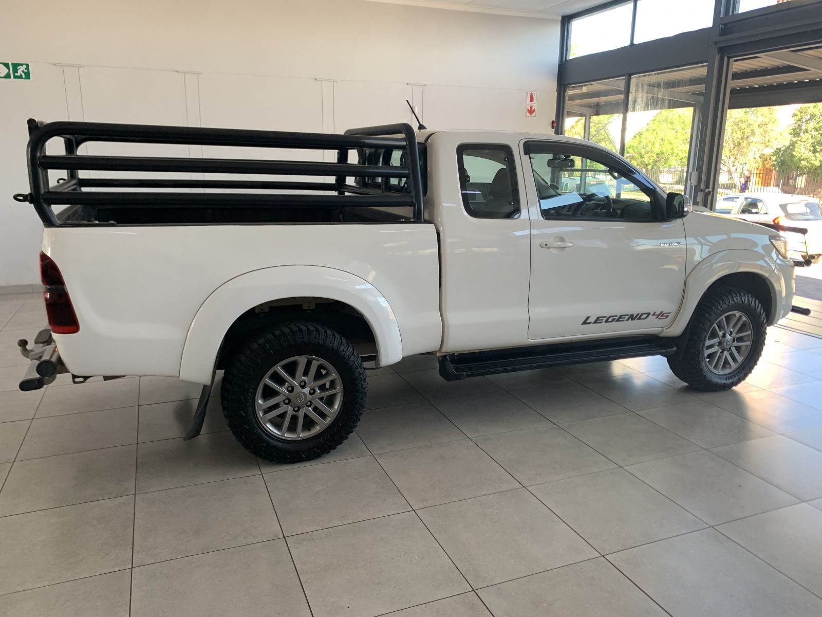 2015 Toyota Hilux photo 2