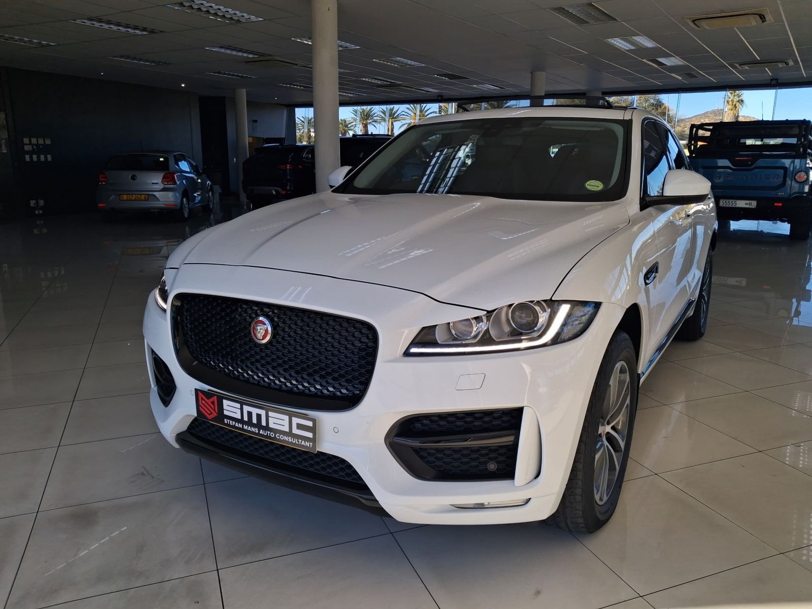 2016 Jaguar F-Pace photo 1