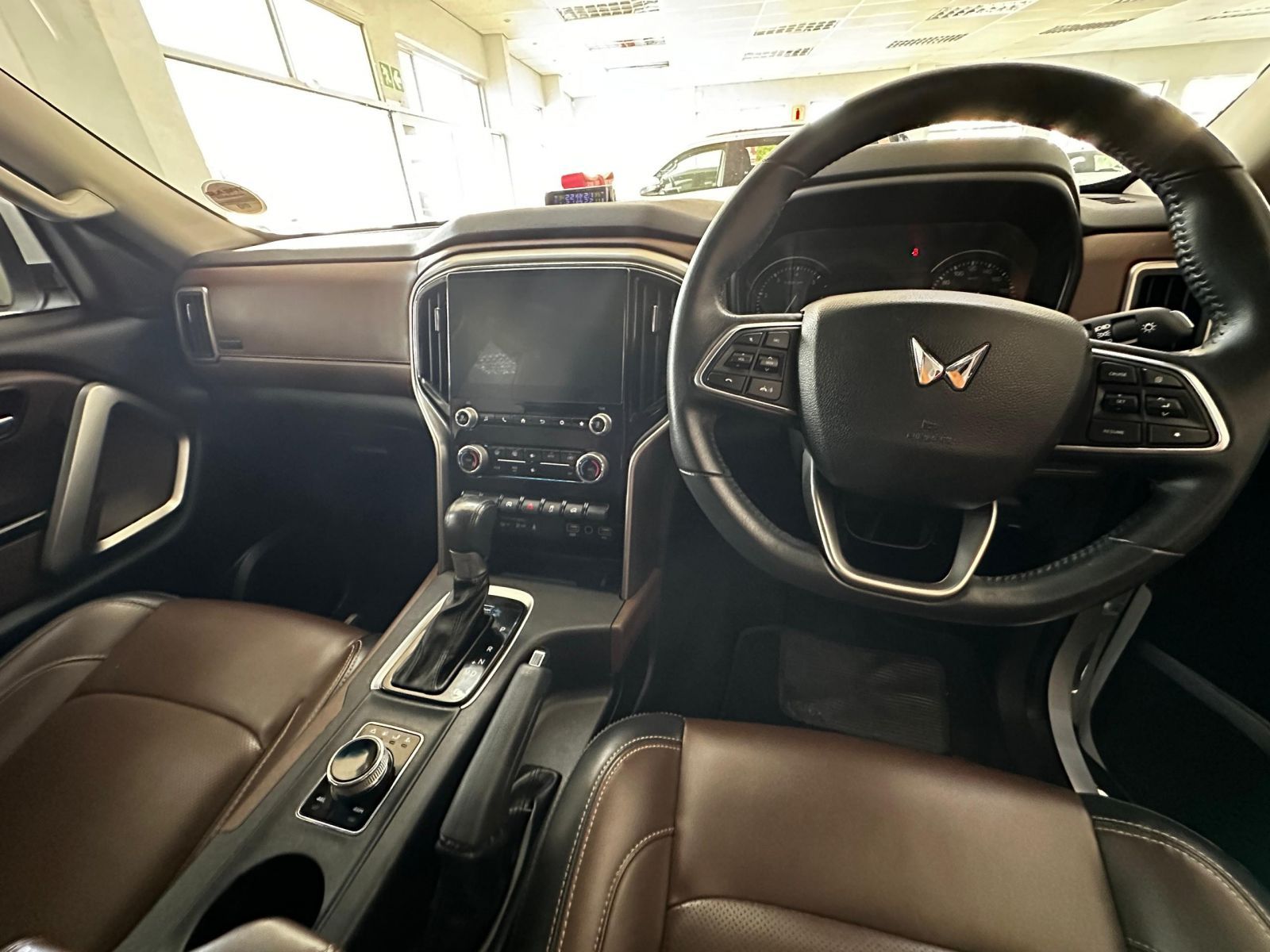 2023 Mahindra Scorpio photo 7