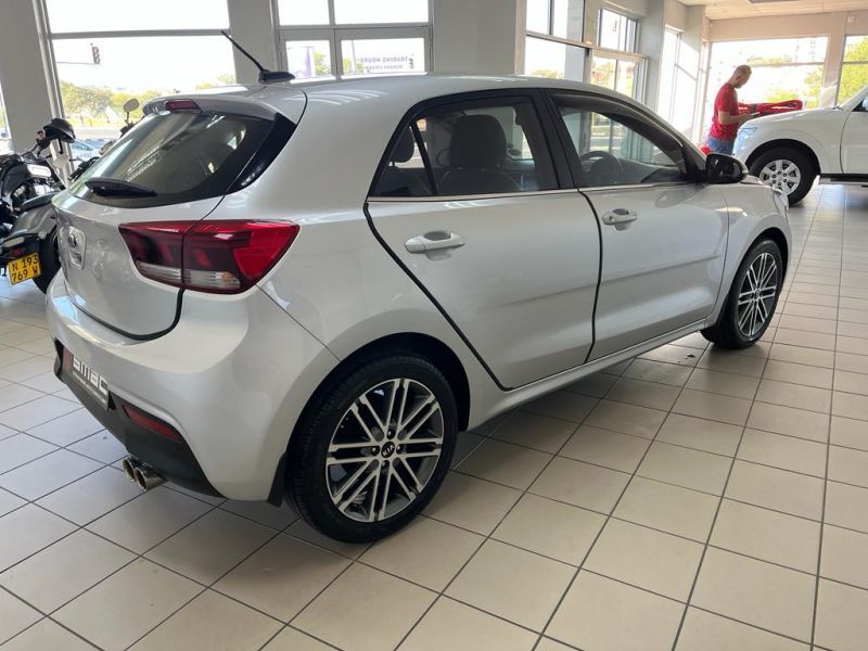 2018 Kia Rio photo 3