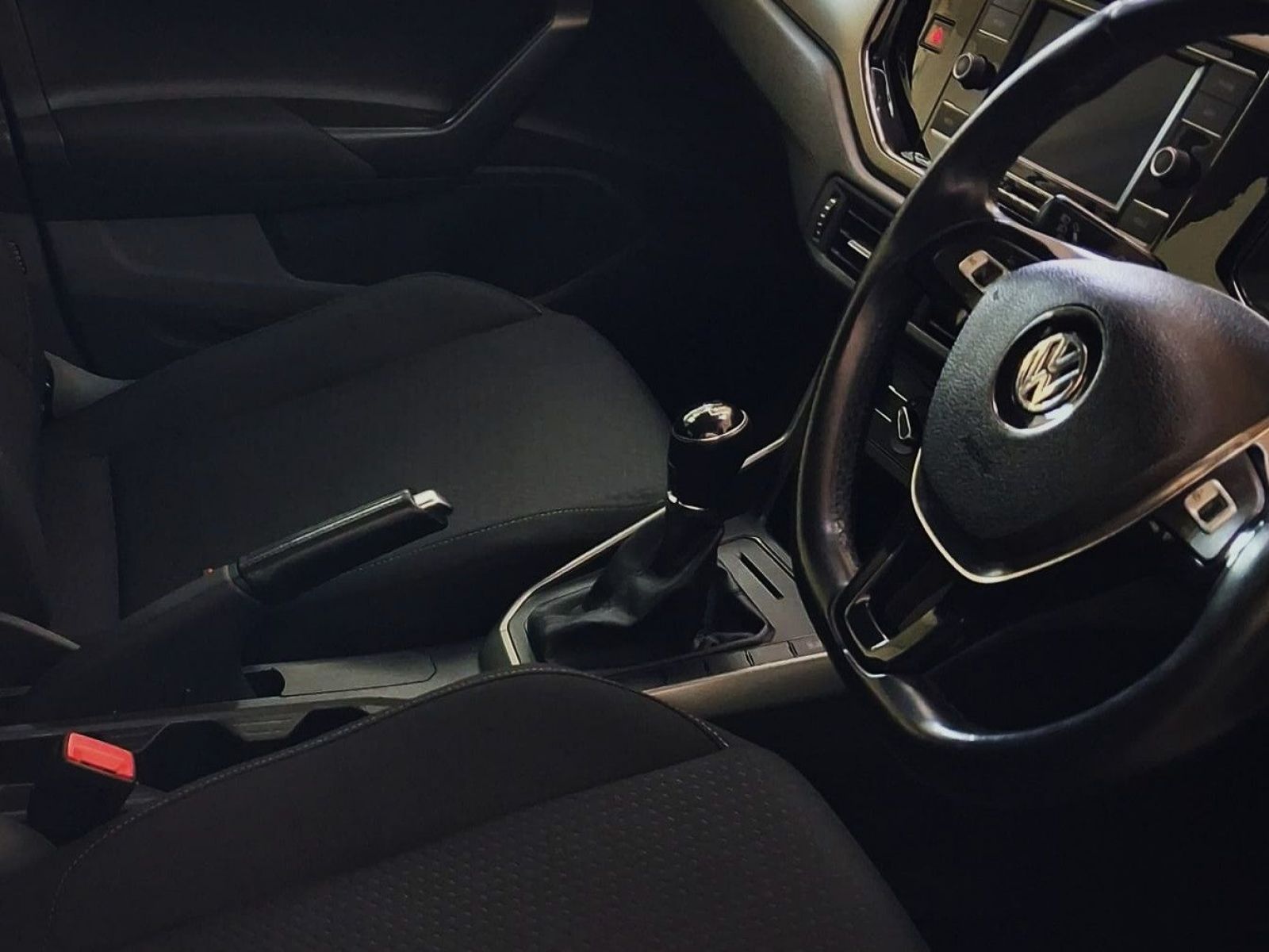 2020 Volkswagen Polo photo 6