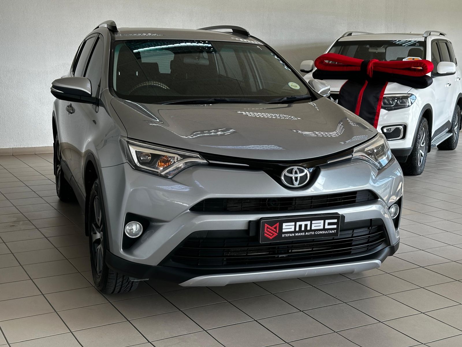 2017 Toyota Rav4 photo 2