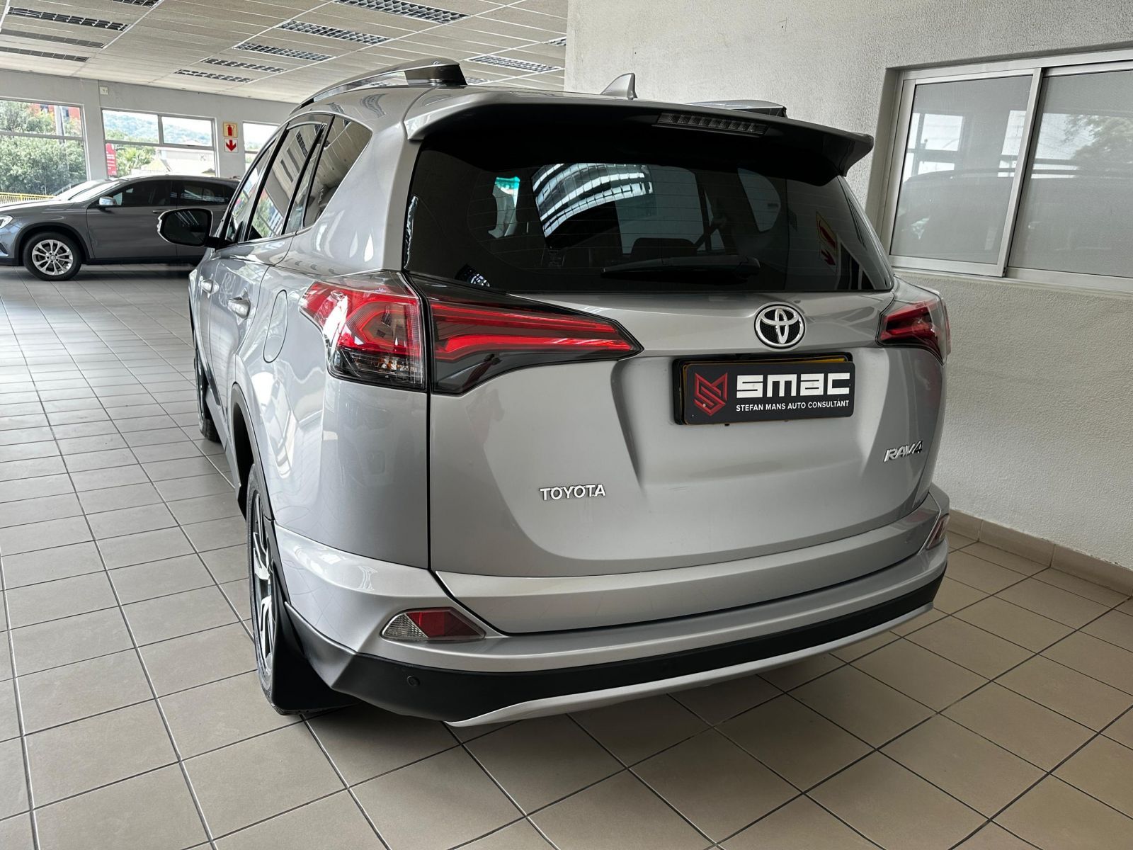 2017 Toyota Rav4 photo 4