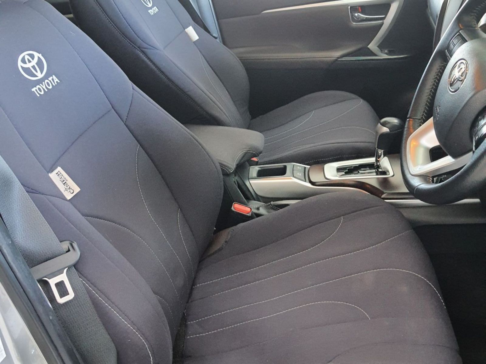 2016 Toyota Fortuner photo 6