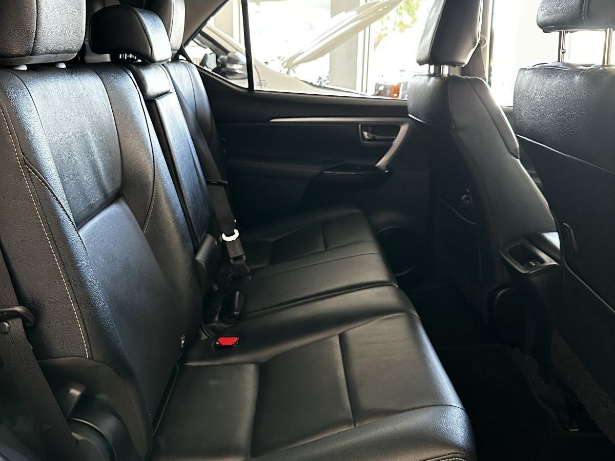 2022 Toyota Fortuner photo 5