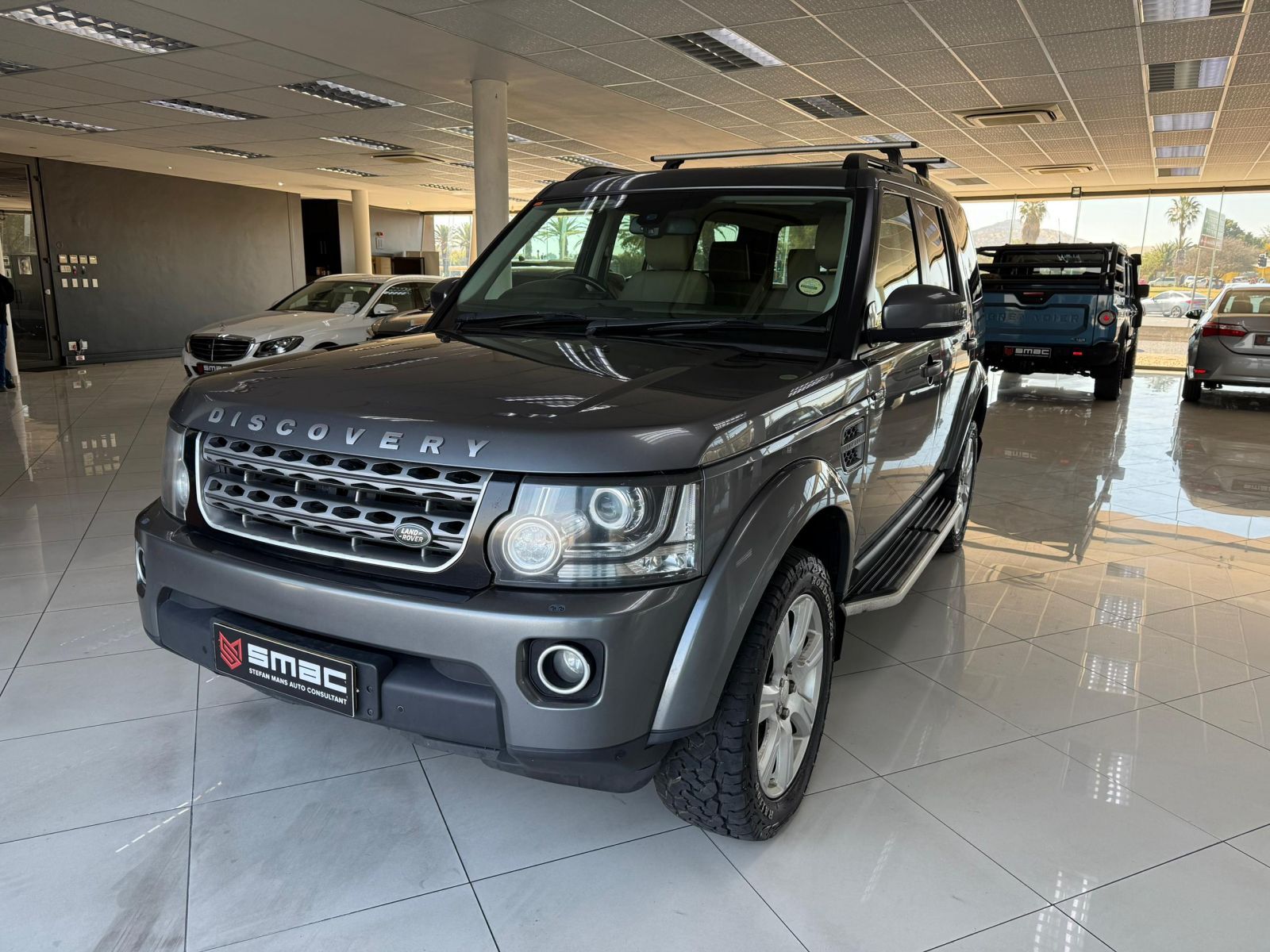 2015 Land Rover Discovery 4 photo 1