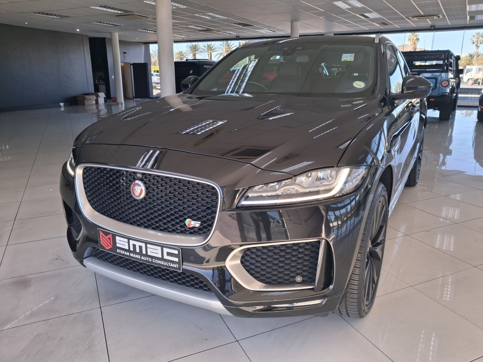 2017 Jaguar F-Pace photo 1