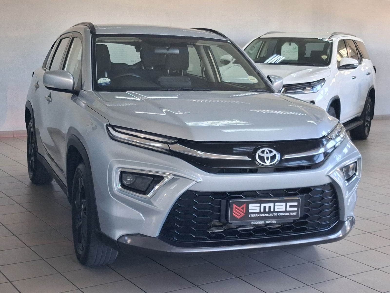 2024 Toyota Urban Cruiser photo 2