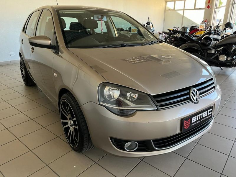 2015 Volkswagen Polo photo 2