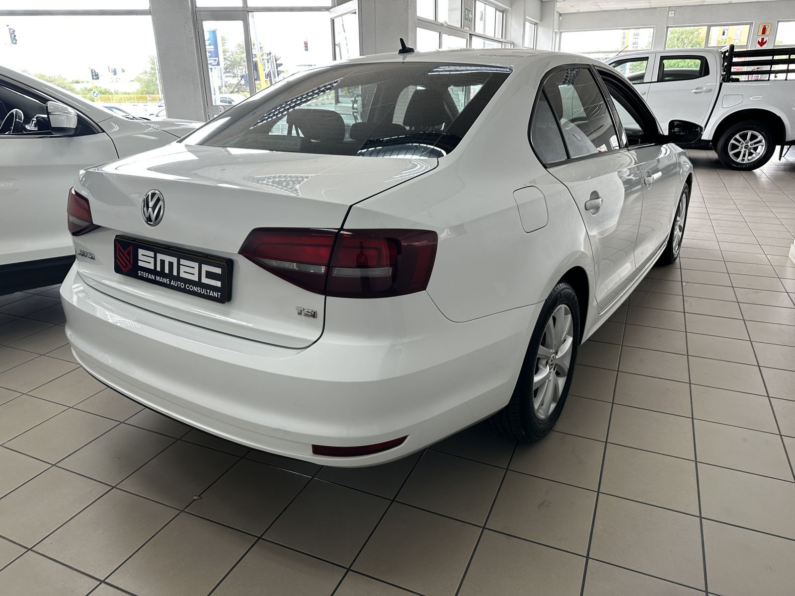 2018 Volkswagen Jetta photo 3