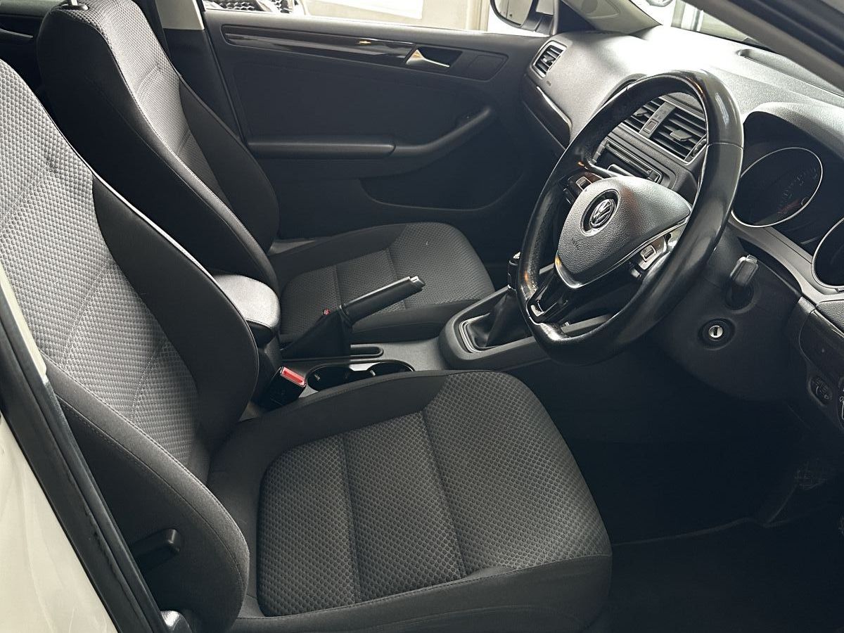 2018 Volkswagen Jetta photo 6