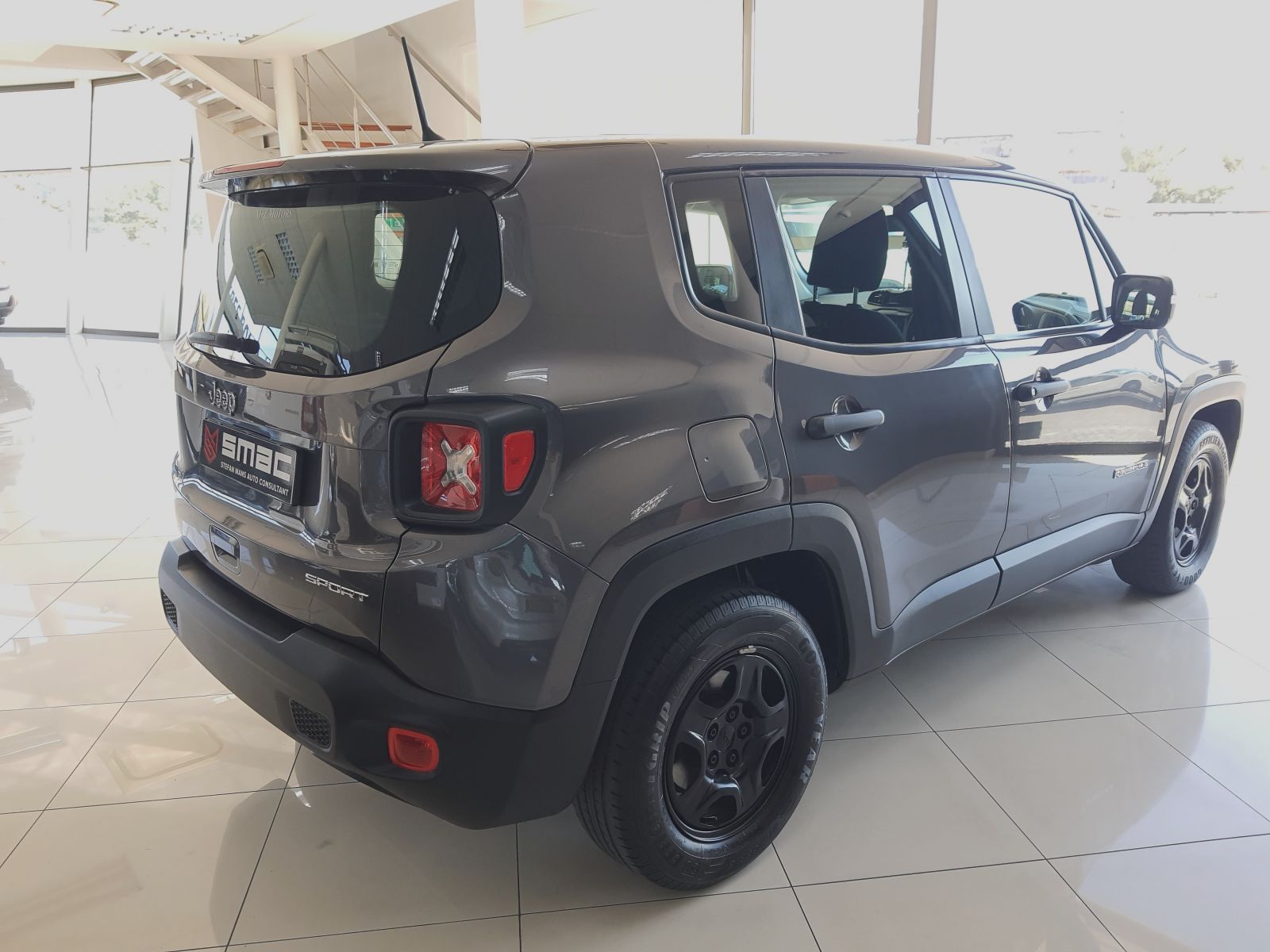 2022 Jeep Renegade photo 3