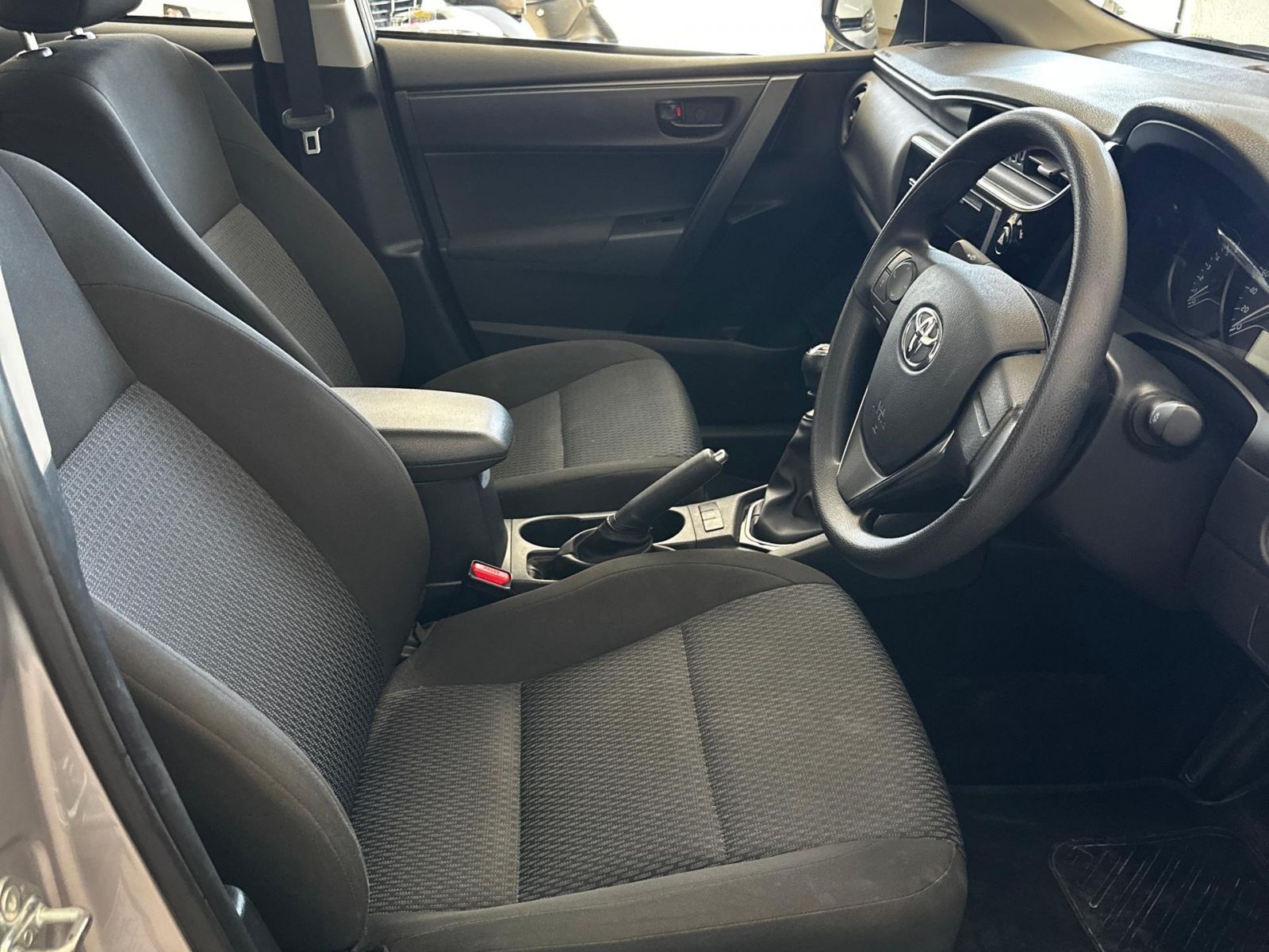 2024 Toyota Corolla photo 6