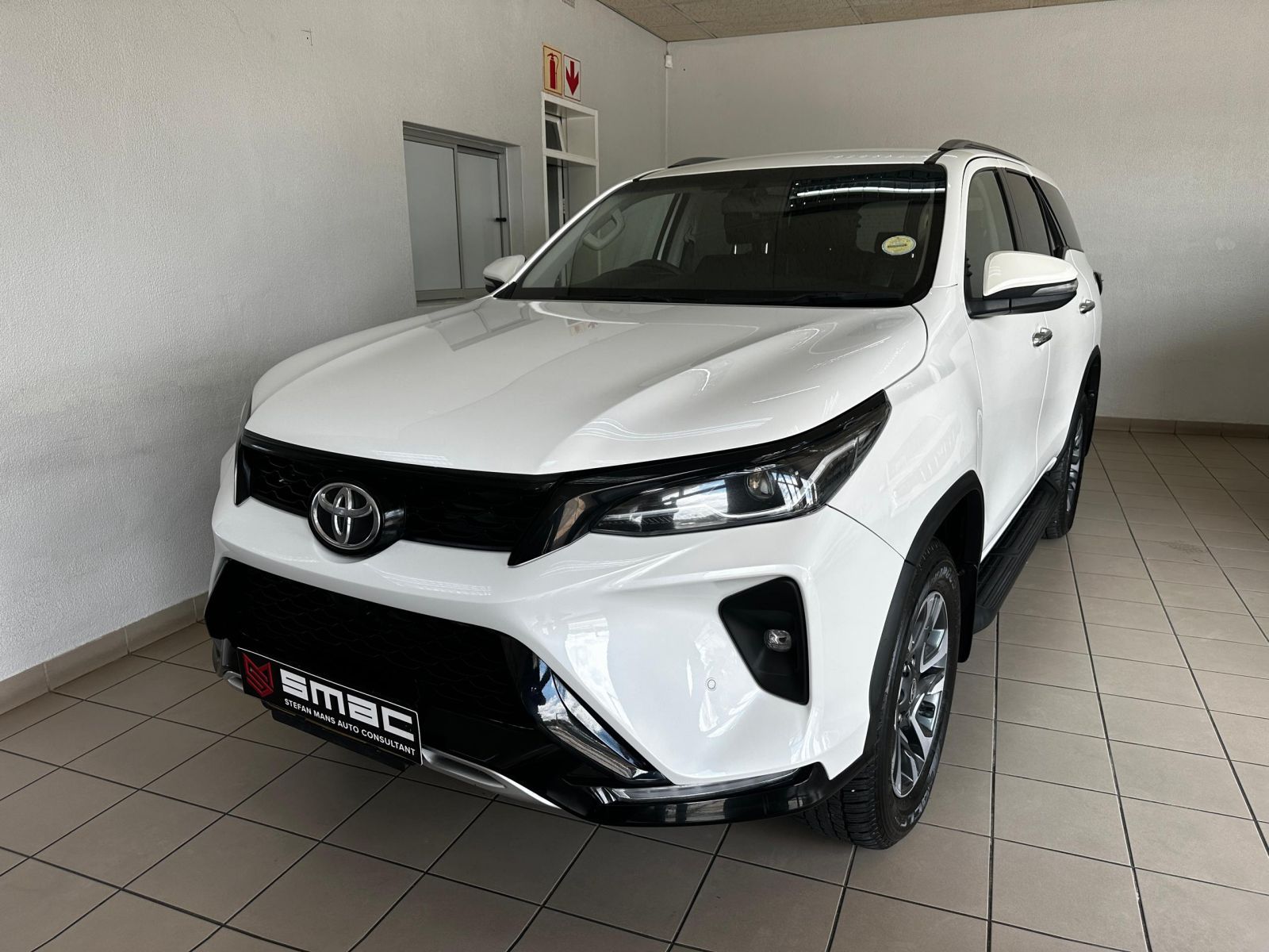 2024 Toyota Fortuner photo 1
