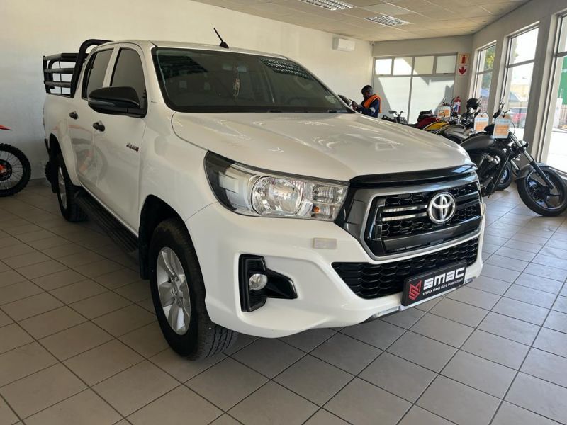 2019 Toyota Hilux photo 2