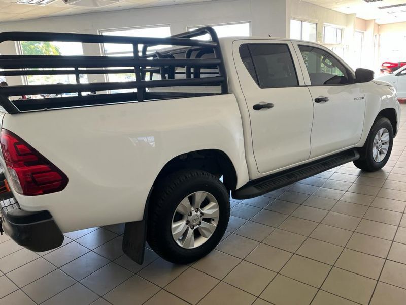 2019 Toyota Hilux photo 3