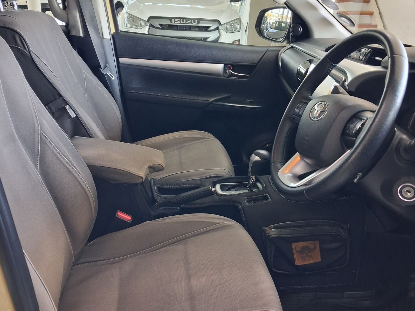 2022 Toyota Hilux photo 6